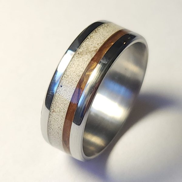 Stainless steel ring with Sand and Kwihi wood inlay